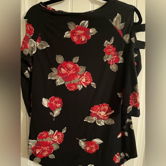 Rose top from Warehouse One - Picture 2 of 3